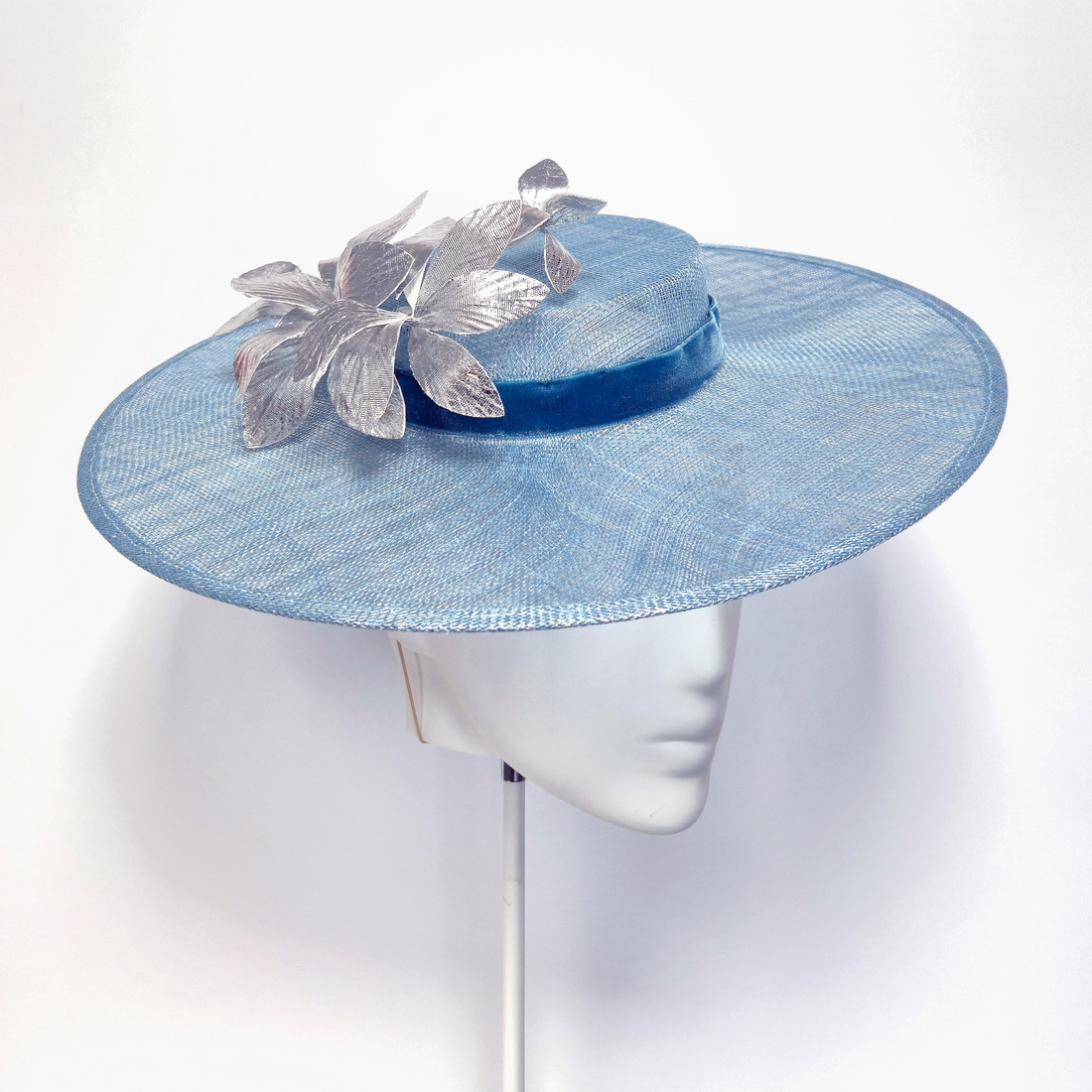 How to Choose a Mother of the Bride or Groom Headpiece